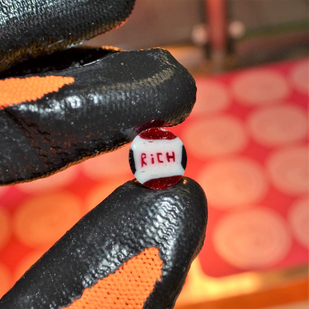 Бонбони с надпис